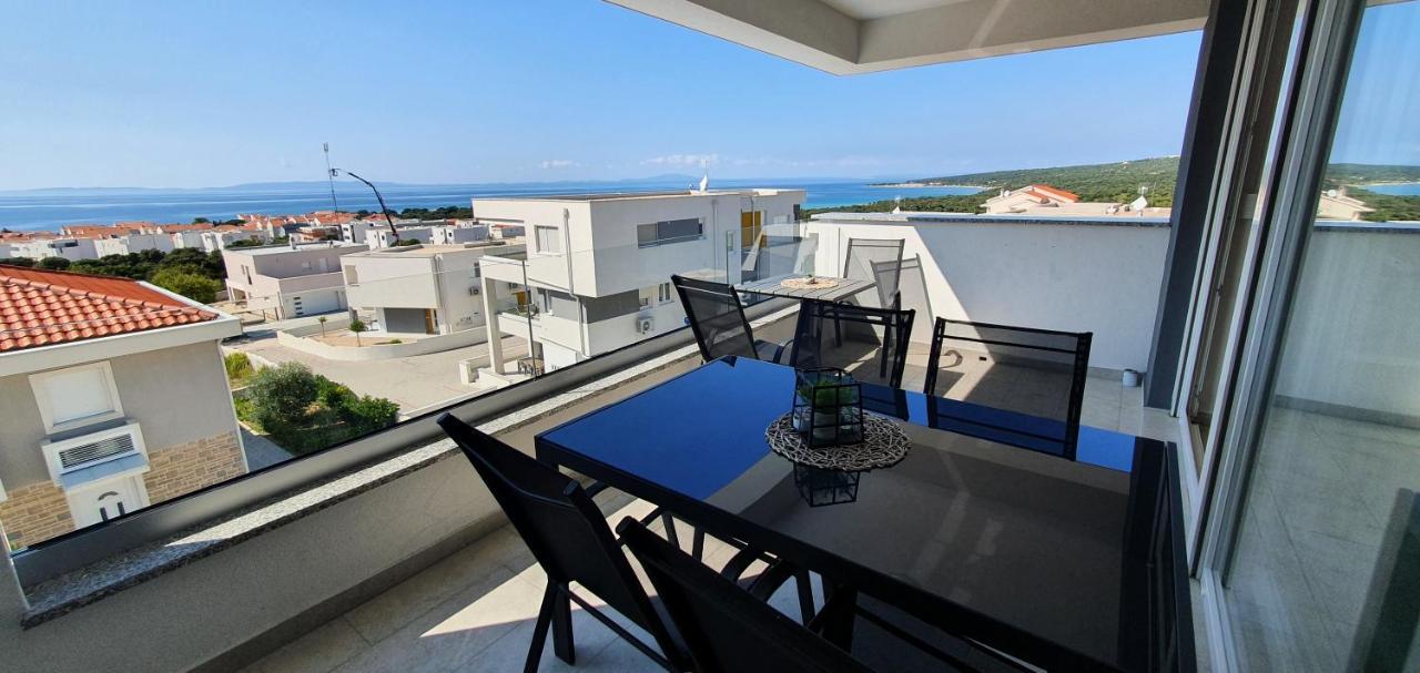 Seahorse Luxury Apartment With Pool And Sea View โนวาลยา ภายนอก รูปภาพ