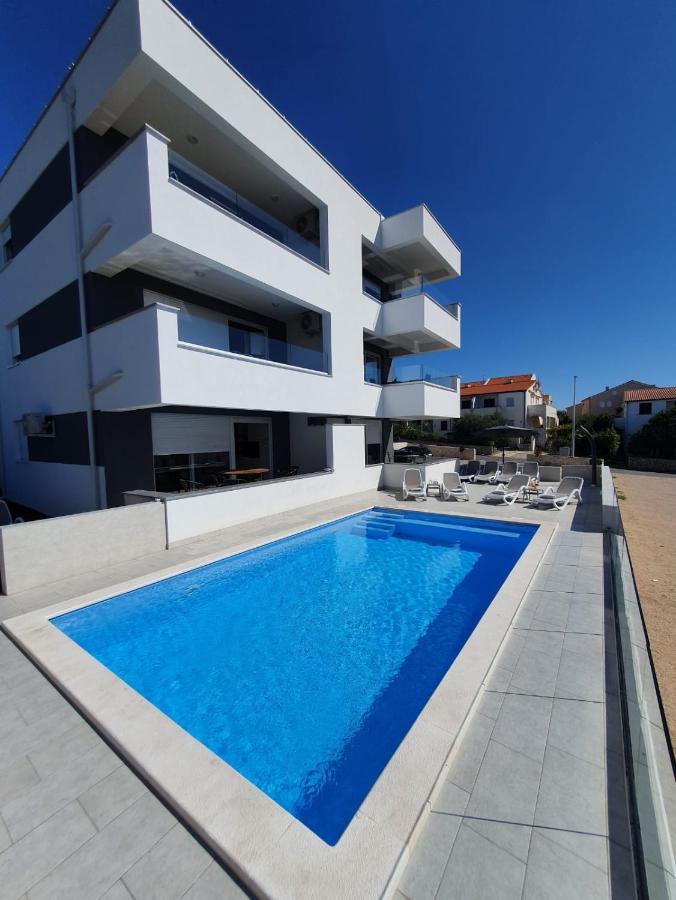 Seahorse Luxury Apartment With Pool And Sea View โนวาลยา ภายนอก รูปภาพ